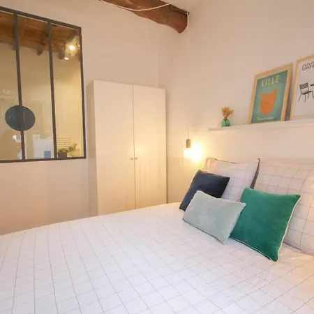 In The Heart Of Old Lille: Rue De La Monnaie